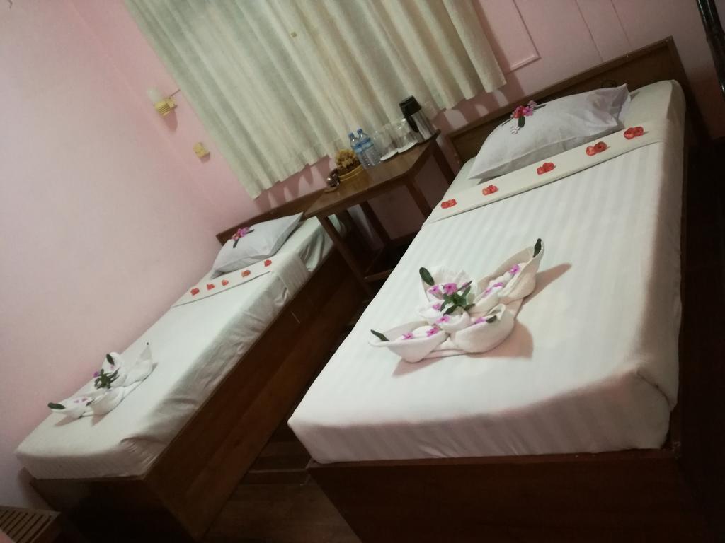 Gold Star Hotel Nyaung Shwe Εξωτερικό φωτογραφία