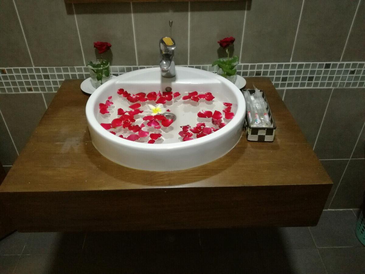 Gold Star Hotel Nyaung Shwe Εξωτερικό φωτογραφία