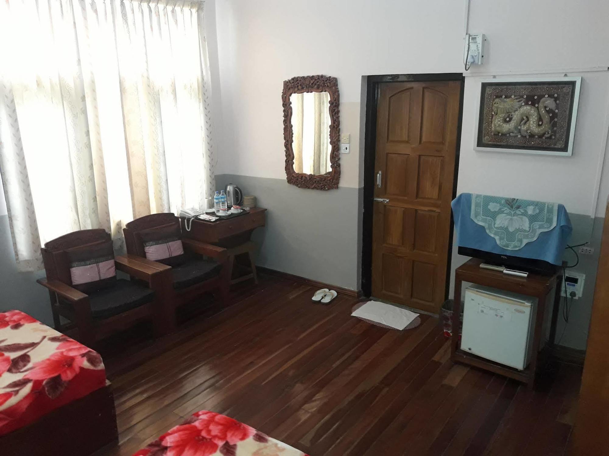 Gold Star Hotel Nyaung Shwe Εξωτερικό φωτογραφία