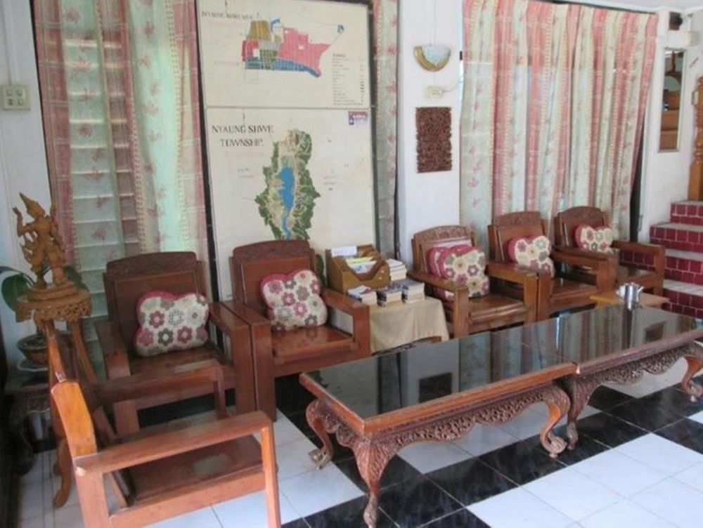 Gold Star Hotel Nyaung Shwe Εξωτερικό φωτογραφία