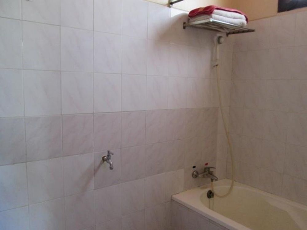 Gold Star Hotel Nyaung Shwe Εξωτερικό φωτογραφία